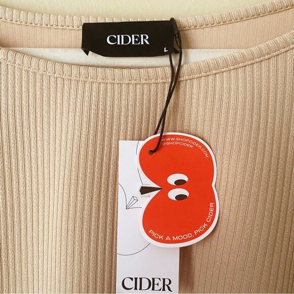 Cider | Ribbed Cropped Long Sleeve Top Tee Boat Neck Beige Large NWT - Picture 2 of 4